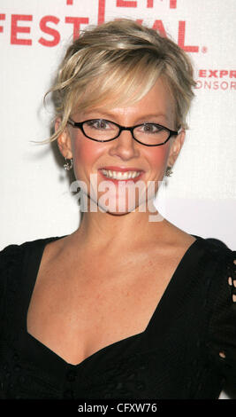 27. April 2007 - New York, NY, USA - Schauspielerin RACHAEL HARRIS an die Ankunft der New York premiere "The Grand" während des Tribeca Film Festivals im Tribeca Performing Arts Center. (Kredit-Bild: © Nancy Kaszerman/ZUMA Press) Stockfoto