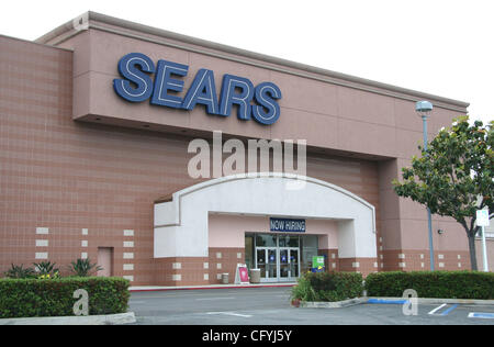 20. Mai 2007 - ist Costa Mesa, CA, USA - Sears, Roebuck und Company eine amerikanische Mittelklasse-Kette der internationalen Warenhäuser, gegründet von Richard Sears und Alvah Rehbock im späten 19. Jahrhundert.  Von den Versandhandel Anfängen wuchs das Unternehmen der größte Einzelhändler in den Vereinigten Sta zu werden Stockfoto