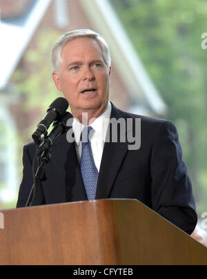 31. Mai 2007 Charlotte, NC; USA, North Carolina Gouverneur MIKE EASLEY Bemerkungen macht, an der Zeremonie für die Bibliothek Widmung Service für Evanglist Billy Graham, der in seiner Heimatstadt Charlotte stattfand.  Die Bibliothek Chroniken das Leben und die Lehren von der legendären Evanglist Graham.  Die cerem Stockfoto