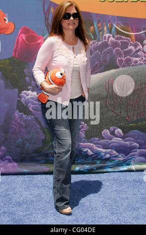 10. Juni 2007 - Anaheim, California, USA - Schauspielerin VALERIE BERTINELLI bei der Finding Nemo Submarine Voyage-Eröffnung im Disneyland Park.  (Kredit-Bild: © Lisa O'Connor/ZUMA Press) Stockfoto