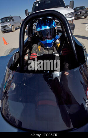 11. Juni 2007 - El Mirage, Kalifornien, Vereinigte Staaten - El Mirage trockenen Seegrund wurde an Land Speed Racing (LSR) für mehr als ein halbes Jahrhundert nach Hause. Hot Rods und Motorräder, die waren im Wettbewerb um neue Geschwindigkeitsrekorde mit Geschwindigkeiten bis zu 180 km/h zu erreichen. Mehr als 50 Jahren, Southern California Stockfoto