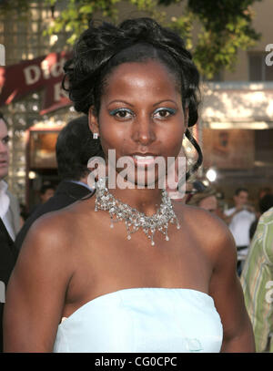 22. Juni 2007; Hollywood, Kalifornien, USA;  Schauspielerin ELLE DOWNS auf dem "Talk To Me" Opening Night Los Angeles Film Festival statt, am Mann Village Theatre in Westwood. Obligatorische Credit: Foto von Paul Fenton/ZUMA Press. (©) Copyright 2007 von Paul Fenton Stockfoto