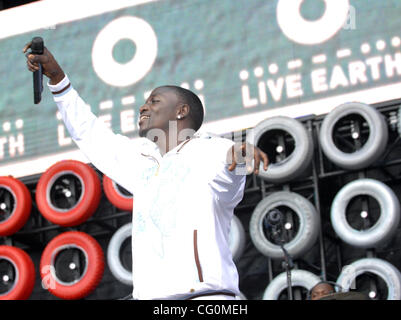 7. Juli 2007 East Rutherford, NJ; USA, führt Sänger AKON live im Giants Stadium als Bestandteil der 2007 Live Earth-Konzert, das im East Rutherford stattfand. Copyright 2007 Jason Moore. Obligatorische Credit: Jason Moore Stockfoto