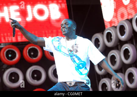 7. Juli 2007 East Rutherford, NJ; USA, führt Sänger AKON live im Giants Stadium als Bestandteil der 2007 Live Earth-Konzert, das im East Rutherford stattfand. Copyright 2007 Jason Moore. Obligatorische Credit: Jason Moore Stockfoto