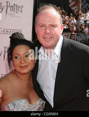 8. Juli 2007; Hollywood, Kalifornien, USA;  Regisseur DAVID YATES in der US-Premiere von Harry Potter und der Orden des Phönix abgehaltenen Graumans Chinese Theater, Hollywood. Obligatorische Credit: Foto von Paul Fenton/ZUMA Press. (©) Copyright 2007 von Paul Fenton Stockfoto