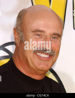 24. Juli 2007; Hollywood, Kalifornien, USA;  Dr. PHIL McGRAW bei 'The Simpsons Movie' Weltpremiere statt im Mann Village Theater, Westwood.                                 Obligatorische Credit: Foto von Paul Fenton/ZUMA Press. (©) Copyright 2007 von Paul Fenton Stockfoto