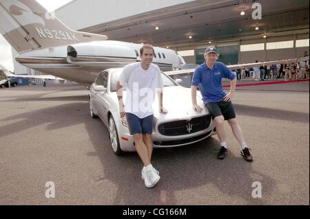 26. Juli 2007 - New York, New York, US - K53980BCO. Maserati stellt der Quattroporte und hält ein Tennis-Match zwischen Pete Sampras & Jim Courier Farmindale, NY 26.07.2007.  -2007. (Kredit-Bild: © Bruce Cotler/Globe Photos/ZUMAPRESS.com) Stockfoto