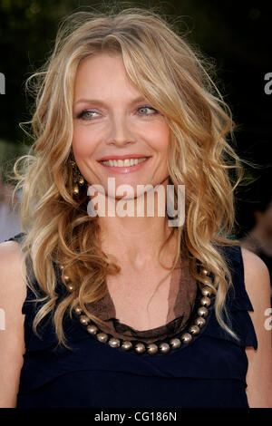 29. Juli 2007 statt - Hollywood, Kalifornien, USA - Schauspielerin MICHELLE PFEIFFER Ankunft am "Stardust" Los Angeles Premiere auf der Paramount Studios viel los. (Kredit-Bild: © Lisa O'Connor/ZUMA Press) Stockfoto