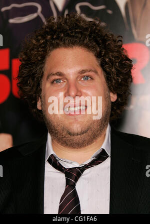 13. August 2007 - Hollywood, Kalifornien, USA - Schauspieler JONAH HILL auf der "Superbad" Hollywood-Premiere auf der Mann chinesische Theaer statt. (Kredit-Bild: © Lisa O'Connor/ZUMA Press) Stockfoto