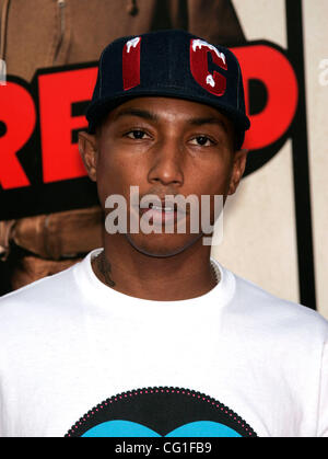 13. August 2007 - Hollywood, Kalifornien, USA - Schauspieler PHARRELL WILLIAMS auf der "Superbad" Hollywood-Premiere auf der Mann chinesische Theaer statt. (Kredit-Bild: © Lisa O'Connor/ZUMA Press) Stockfoto