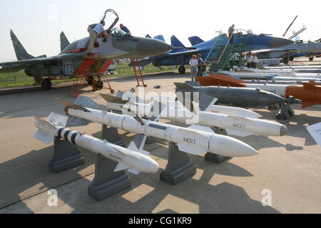 MAKS Air Show 2007 in Schukowski bei Moskau. Luftbomben und Raketen. Stockfoto