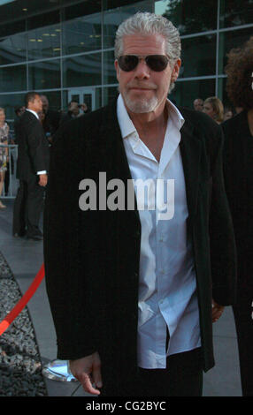 30. August 2011 - Los Angeles, Kalifornien, USA - Ron Perlman.FX der Netzwerke Sons Of Anarchy "Staffel 4 Premiere - Ankünfte am Arclight Theater, Los Angeles, CA. August 30 2011 statt. (Kredit-Bild: © TLeopold/Globe Photos/ZUMAPRESS.com) Stockfoto