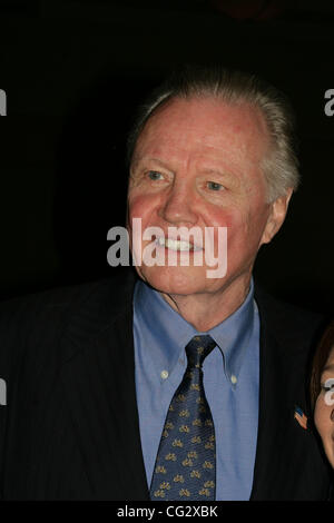 4. November 2011 - Hollywood, Kalifornien, US - I15454CHW. US-Veteranen Frühstück veranstaltet von der California behinderte Veteranen Business Alliance. Burbank Airport Marriott, Burbank, CA .11/05/2011. JON VOIGHT. 2011 (Kredit-Bild: © Clinton Wallace/Globe Photos/ZUMAPRESS.com) Stockfoto