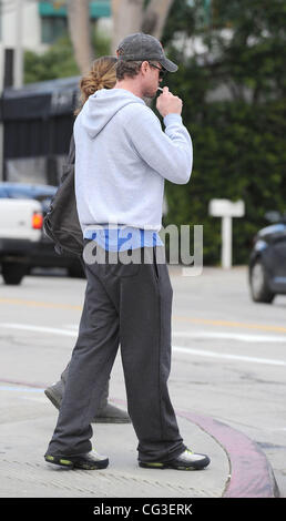 Eric Dane und Rebecca Gayheart unterwegs einkaufen für Badewannen in West Hollywood Los Angeles, Kalifornien - 06.01.11 Stockfoto