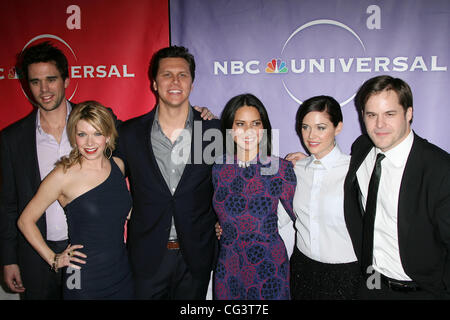 David Walton, Mary Elizabeth Ellis, Hayes MacArthur, Olivia Munn, Christine Woods und Kyle Bornheimer NBC Universal 2011 Winter TCA Press Tour All-Star Party abgehaltenen an das Langham Huntington Hotel Pasadena, Kalifornien - 13.01.11 Stockfoto