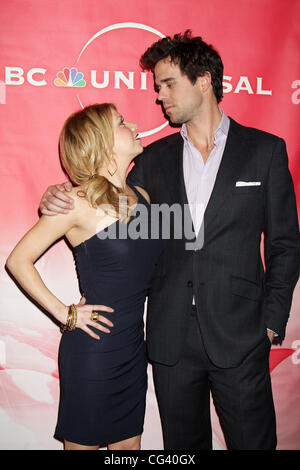 Mary Elizabeth Ellis, David Walton NBC Universal 2011 Winter TCA Press Tour All-Star Party statt im Langham Huntington Hotel - Ankünfte Pasadena, Kalifornien - 13.01.11 Stockfoto