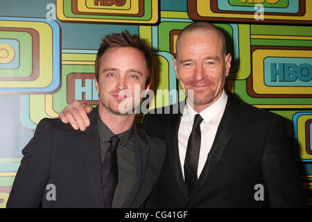 Aaron Paul und Bryan Cranston HBO Post 2011 Golden Globe Awards Party statt auf Circa 55 bei The Beverly Hilton Hotel-Ankunft Beverly Hills, Kalifornien - 16.01.11 Stockfoto