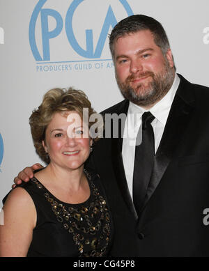 Bonnie Arnold und Dean DeBlois statt 22. Annual Producers Guild (PGA) Awards im Beverly Hilton Hotel - Ankunft Los Angeles, Kalifornien - 22.01.11 Stockfoto