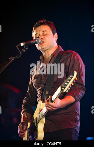 James Dean Bradfield Manic Street Preachers Höchstleistungen live Brixton Academy London, England - 22.01.11 Stockfoto