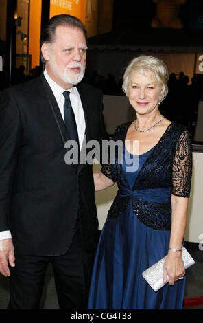 Taylor Hackford und seine Frau Dame Helen Mirren 63rd Annual DGA Awards im Grand Ballroom an Hollywood & Highland Center Hollywood, California - 29.01.11 Stockfoto