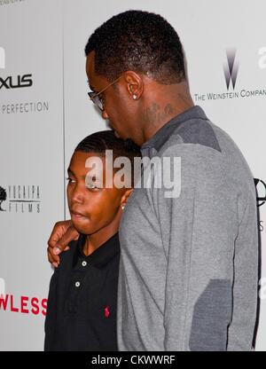 22. August 2012. Sean Combs bei der Ankunft für GESETZLOSE Premiere, der ArcLight Kinos Hollywood, Los Angeles, CA 22. August 2012. Foto von: Emiley Schweich/Everett Collection Stockfoto