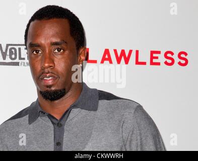 22. August 2012. Sean Combs bei der Ankunft für GESETZLOSE Premiere, der ArcLight Kinos Hollywood, Los Angeles, CA 22. August 2012. Foto von: Emiley Schweich/Everett Collection Stockfoto