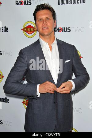 Hayes MacArthur im Ankunftsbereich für The Bachelorette Season Premiere, Arclight Hollywood, Los Angeles, CA 23. August 2012. Foto von: Dee Cercone/Everett Collection Stockfoto