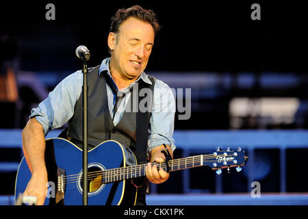 24. August 2012 führt - Toronto, Kanada - Bruce Springsteen mit der E Street Band Roger Centre for Wrecking Ball Tour.  (DCP/N8N) Stockfoto