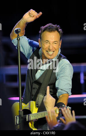 24. August 2012 führt - Toronto, Kanada - Bruce Springsteen mit der E Street Band Roger Centre for Wrecking Ball Tour.  (DCP/N8N) Stockfoto