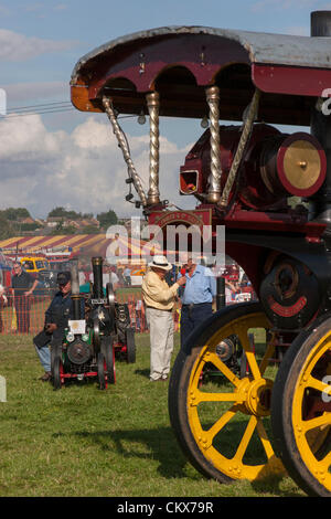 26. August 2012 Northamptonshire. VEREINIGTES KÖNIGREICH. Earls Barton Oldtimer Rallye und Country Fair. Dampfmaschinen auf dem Display mit gutem Wetter. Bildnachweis: Keith J Smith. / Live-Nachrichten Alamy Stockfoto