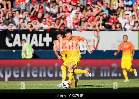 26. August 2012. Pamploma, Spanien. Osasuna 1-2 FC Barcelona, FC Barcelonas Lionel Messi fährt ins Mittelfeld während der spanischen Liga Spiel zwischen Osasuna und FC Barcelona Stadium Reyno de Navarra. Stockfoto