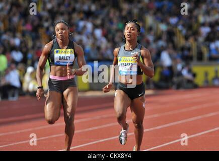 26. August 2012. 26.08.2012 Birmingham, England.100m Shelly Ann Fraser Pryce JAM und Aleen Bailey JAM in Aktion während der Diamond League-Leichtathletik-Meeting vom Alexander Stadium. Stockfoto