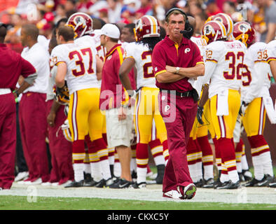 Redskins Head Coach Mike Shanahan während der Indianapolis Colts vs. Washington Redskins Preseason NFL Football-Spiel.  Die Redskins besiegen die Colts 30 - 17. Stockfoto