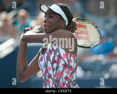 28.08.012. Flushing Meadows, New York, USA Venus Williams in Aktion während der US Open Tennis-Turnier in Billie Jean King National Tennis Center in Flushing, New York. Stockfoto