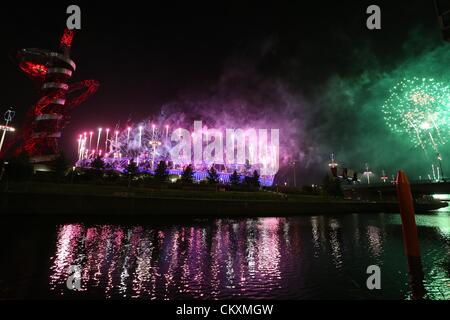 London UK. 29. August 2012. Für den Sommer-Paralympics 2012 London im Olympiapark - Eröffnungsfeier Olympiastadion während der Paralympischen Spiele London 2012 in London, UK.  (Foto von Akihiro Sugimoto/AFLO SPORT/Alamy Live-Nachrichten) Stockfoto