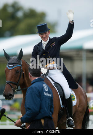 Burghley House, Stamford, Großbritannien. 30. Aug 2012. Wettbewerb Führer Ruth Edge und Rogersdale - Burghley House, Stamford, Großbritannien - Die Dressur Phase, Land Rover Burghley Horse Trials, den 30. August 2012 Credit: Nico Morgan/Alamy leben Nachrichten Stockfoto