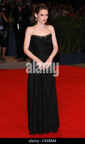 WINONA RYDER MANN AUS DEM EIS. UA. 69. Venedig FILM FESTIVAL Venedig Italien 30. August 2012 Stockfoto