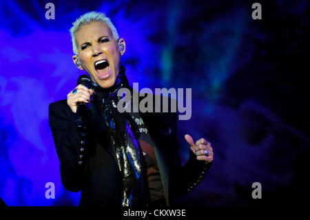 30. August 2012 - Toronto, Ontario, Kanada - Lead-Sänger der schwedischen pop-Rock-Duo Roxette, MARIE FREDRIKSSON führt im Molson Amphitheatre in Toronto (Credit-Bild: © Igor Vidyashev/ZUMAPRESS.com) Stockfoto