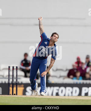 31.08.2012 London England Jade Dernbach in Aktion während der England V Südafrika: 3. Natwest ODI an The Kia Oval Cricket Ground Kennington London England. Stockfoto