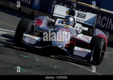 31. August 2012 - Baltimore, Maryland, USA - BALTIMORE - 31. AUGUST: Marco Andretti während des Trainings für den IZOD IndyCar Serie Baltimore Grand Prix auf dem Baltimore temporäre Street Course am 31. August 2012 in Baltimore, Maryland. 31.08.12. (Bild Kredit: Ryan Lasek/Eclipse/ZUMAPRESS.com ©) Stockfoto