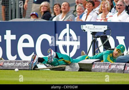 31.08.2012 London, England. Südafrikas Francois du Plessis während der 3. Nat West eintägigen internationalen Cricket match zwischen England und Südafrika und spielte bei der Kia Oval Cricket Ground: obligatorische Kredit: Mitchell Gunn Stockfoto