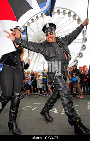 Brighton, UK. 1. September 2012. Demonstranten in der Brighton Gay Pride Parade 2012 in Brighton, England Stockfoto