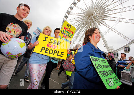 Brighton, UK. 1. September 2012. Demonstranten in der Brighton Gay Pride Parade 2012 in Brighton, England Stockfoto