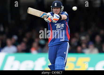 02.09.2012. Lords Cricket Ground London England Ian Bell in Aktion während der England V Südafrika zu zucken: 3. Natwest ODI an The Lords Cricket Ground St Johns Wood London England. Stockfoto