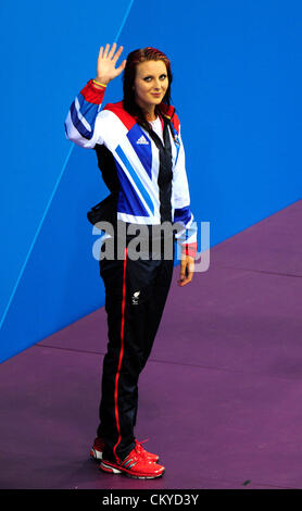 02.09.2012 Stratford, England. Jessica-Jane Applegate Großbritanniens auf der Medaille Podium am 4. Tag der Paralympischen Spiele in London 2012 im Aquatics Centre. Stockfoto