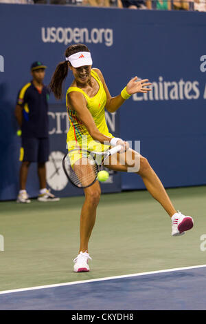 Ana Ivanovic (SRB) im Wettbewerb beim 2012 uns Open Tennisturnier, Flushing, New York. USA. 1. September. Stockfoto