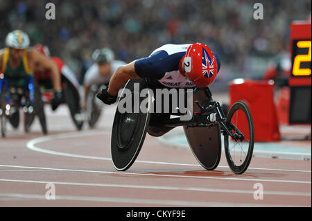 London, UK. 2. September 2012 - David Weir (GBR) racing im 5000 m T54-Finale in London Paralympischen Sommerspiele 2012. (C) Michael Preston / Alamy Live News. Stockfoto