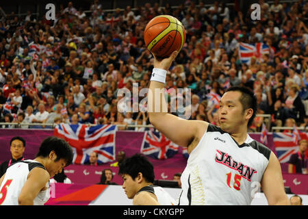 03.09.2012 London, England. Basketball-Arena. REO Fujimoto in Aktion für Japan während Tag 5 der Paralympics vom Olympiastadion entfernt. Stockfoto