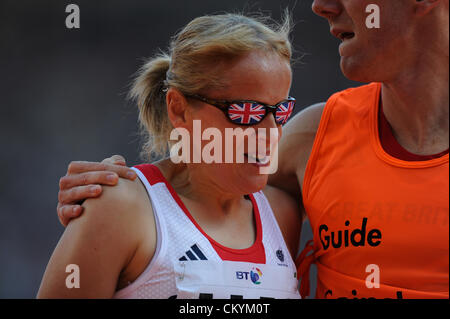 04.09.2012 London, England. Olympia-Stadion. Damen 100m T11. Tracey Hinton (GBR) in Aktion während der 6. Tag der Paralympics vom Olympiastadion entfernt. Stockfoto