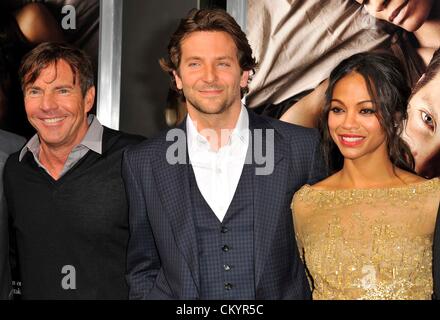 Dennis Quaid, Bradley Cooper, Zoe Saldana im Ankunftsbereich für THE WORDS Premiere, The ArcLight Kinos, Los Angeles, CA 4. September 2012. Foto von: Dee Cercone/Everett Collection Stockfoto